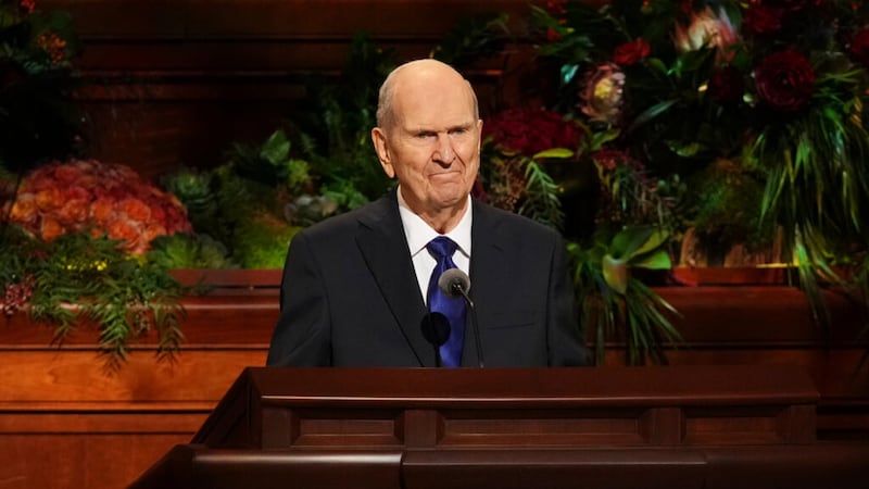Presidente Russell M. Nelson discursa na sessão da tarde de domingo, dia 3 de outubro de 2021, da 191ª Conferência Geral Semianual de A Igreja de Jesus Cristo dos Santos dos Últimos Dias.