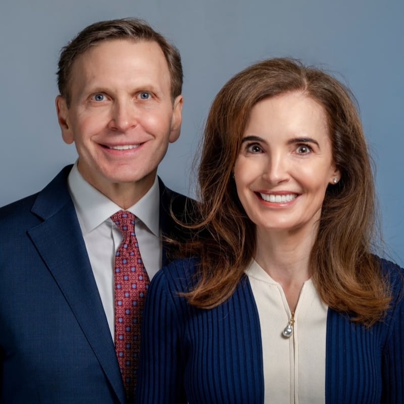 Thomas L. Stone e Kimberly C. Stone, que servirão como presidente e companheira da Missão Brasil Campinas a partir de julho de 2026.