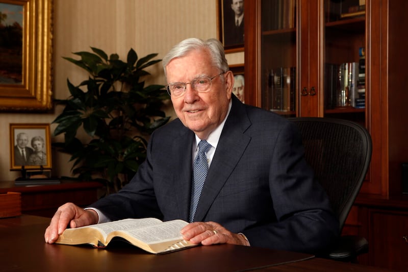 Presidente M. Russell Ballard, Presidente em Exercício do Quórum dos Doze Apóstolos, posa para uma foto em seu escritório em Salt Lake City, na terça-feira, dia 13 de março de 2018.