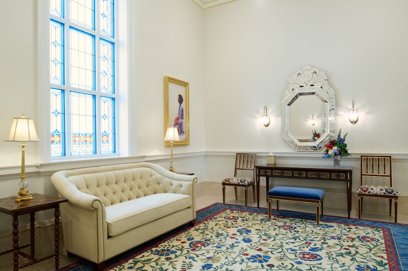 Bride's room of the San Pedro Sula Honduras Temple.