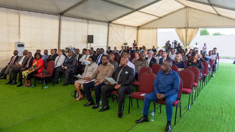 Angola inaugurou sua primeira capela da Igreja de Jesus Cristo no dia 8 de dezembro de 2023, localizada em 2451/13 Município de Belas, Estrada Camama-Talatona, Luanda, Angola.