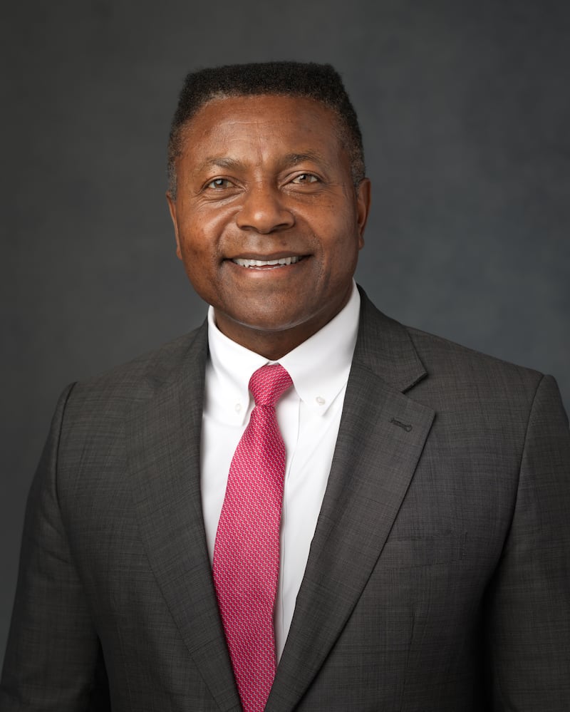 Agbor T. Agbor, um membro do conselho geral de assessoramento dos Rapazes de A Igreja de Jesus Cristo dos Santos dos Últimos Dias.