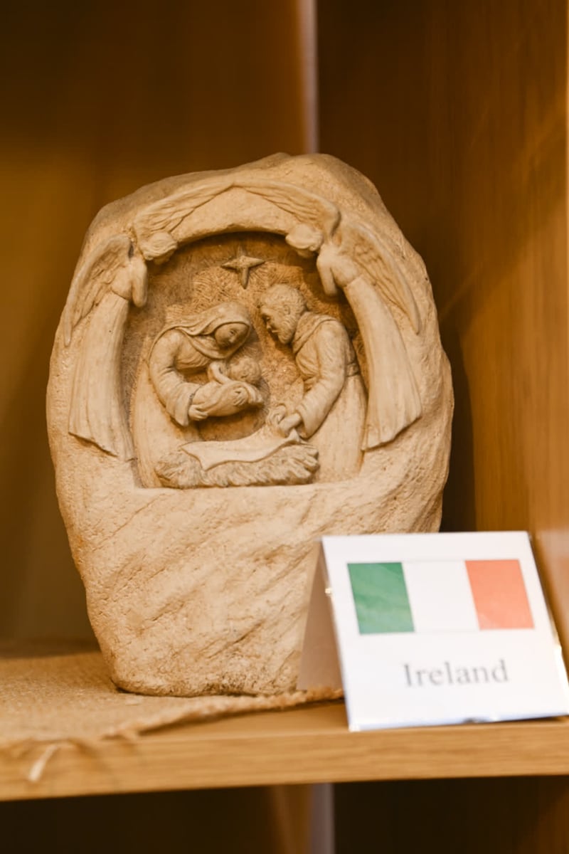 Presépio da Irlanda em exibição na capela de Hyde Park em Londres, Inglaterra, 1º de dezembro de 2022.