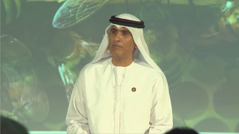 Sua Alteza Xeique Salem bin Sultan bin Saqr Al-Qasimi, durante uma palestra de destaque em vídeo, na RootsTech 2023, em 2 de março de 2023.