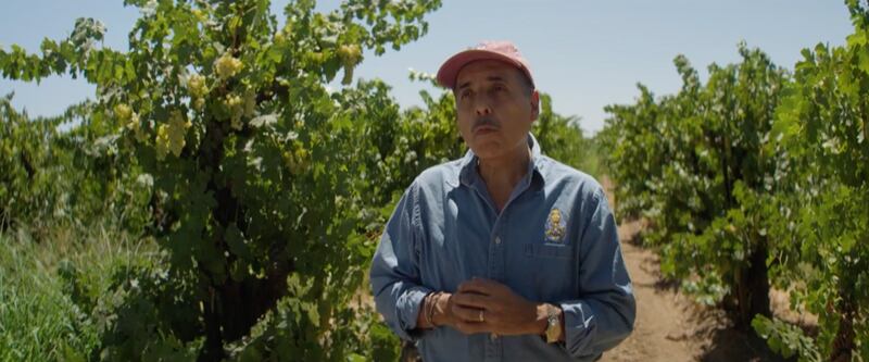 José Hernández fala em um vinhedo sobre sua criação e se tornar um astronauta durante seu discurso principal virtual do RootsTech, que se tornou disponível no FamilySearch.org em 13 de fevereiro de 2026.