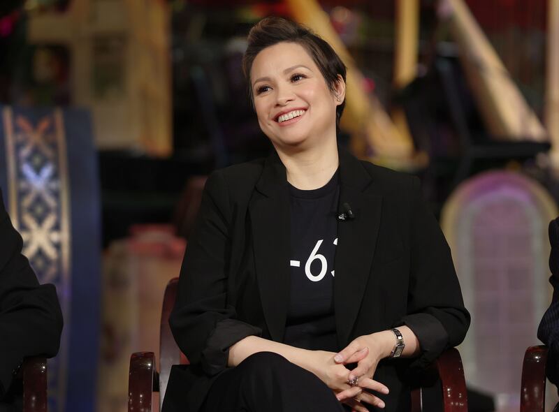Lea Salonga fala durante uma coletiva de imprensa para o concerto de Natal do Coro do Tabernáculo, no Centro de Conferências em Salt Lake City, na sexta-feira, 16 de dezembro de 2022.