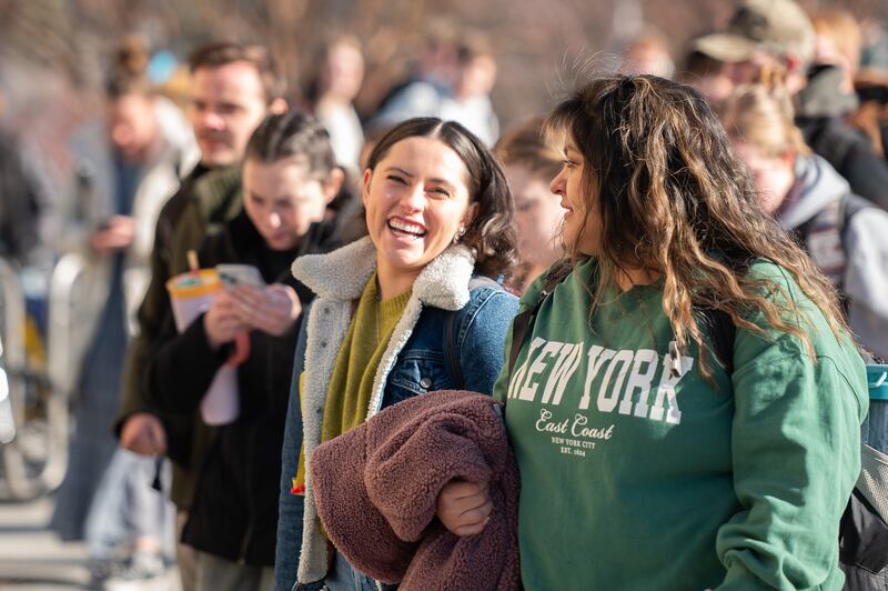 Alunos participam de um devocional no Centro BYU–I em Rexburg, Idaho, na terça-feira, 28 de janeiro de 2025, com a Irmã Kristin M. Yee, segunda conselheira na presidência geral da Sociedade de Socorro.
