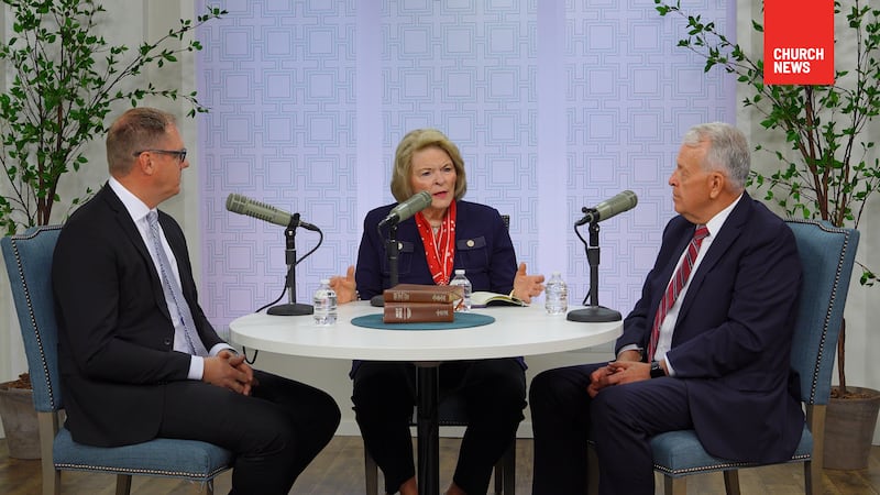 Sheri Dew fala com o Élder Brent H. Nielson e Richard Sutton em um episódio do podcast Church News lançado terça-feira, 21 de julho de 2026.