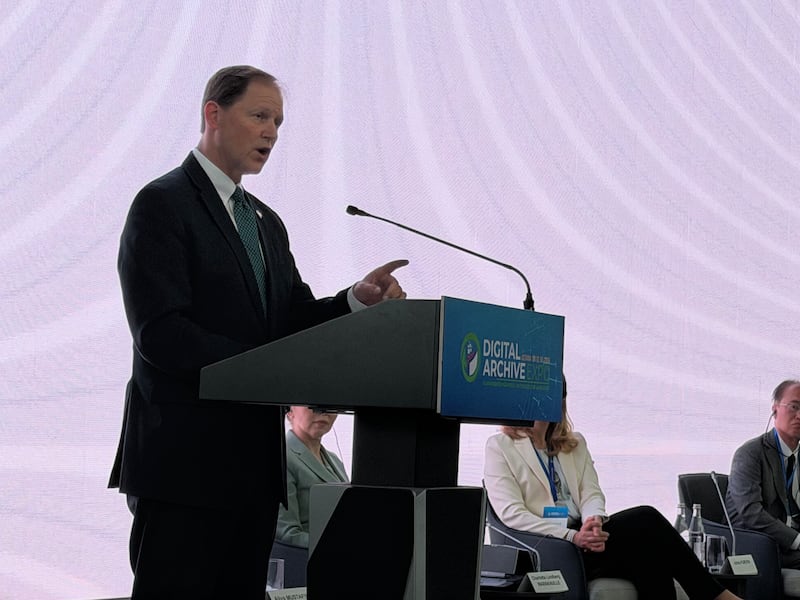 Élder Mark A. Bragg, Setenta Autoridade Geral, discursa durante o III Congresso de Arquivistas: Exposição de Arquivos Digitais (DA-EXPO), realizado de 8 a 12 de junho de 2026, em Astana, Cazaquistão.
