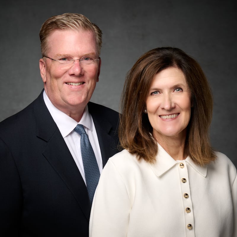 E. Boyd Craig e Michelle D. Craig, que servirão como presidente e companheira da nova Missão Canadá Toronto Leste a partir de julho de 2026.