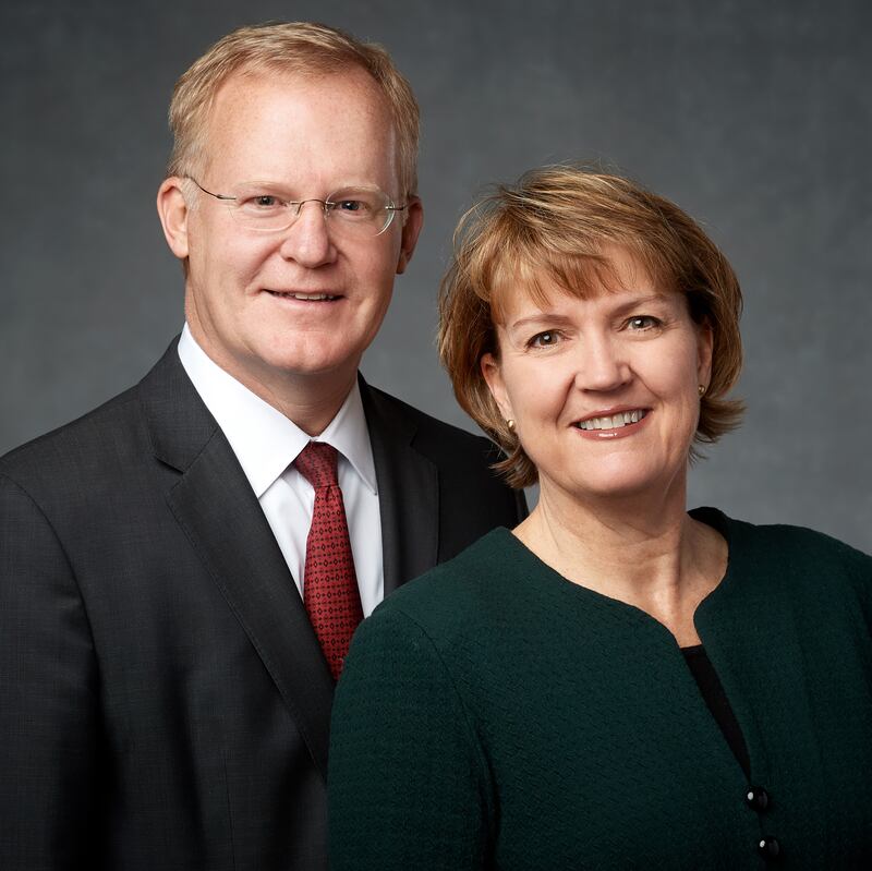 J. Kimo e Kaye D. Esplin.