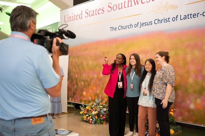 Mulheres participam da Conferência de Mulheres Fiéis e Amadas de 2026, realizada no sábado, 19 de setembro de 2026, na Universidade do Texas do Norte em Denton, Texas.