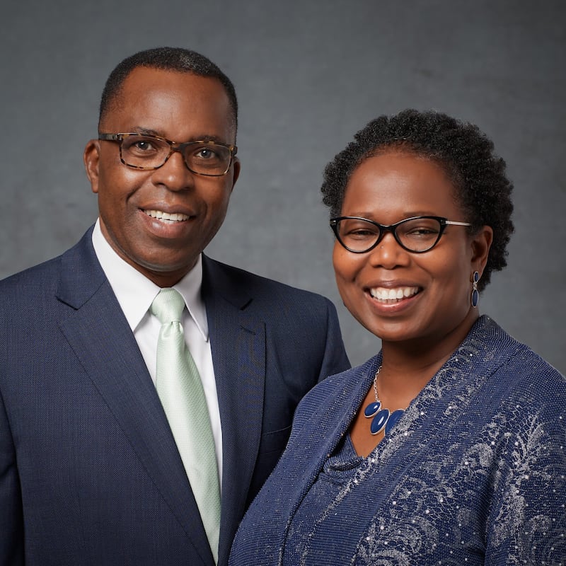 Joel B. Chibota e Rose K. Chibota, líderes da Missão Alabama Birmingham, julho de 2022.