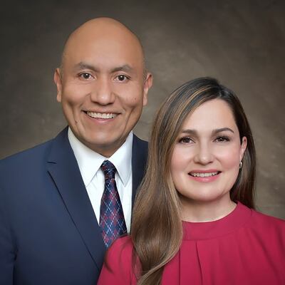 Alejandro Villanueva e Olga M. Villanueva.