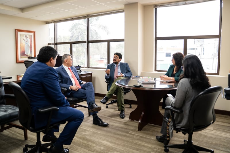 Elder Juan Pablo Villar, Setenta Autoridade Geral e presidente da Área Noroeste da América do Sul da Igreja, reuniu-se com autoridades do governo peruano em Lima, Peru, no dia 3 de fevereiro de 2026.