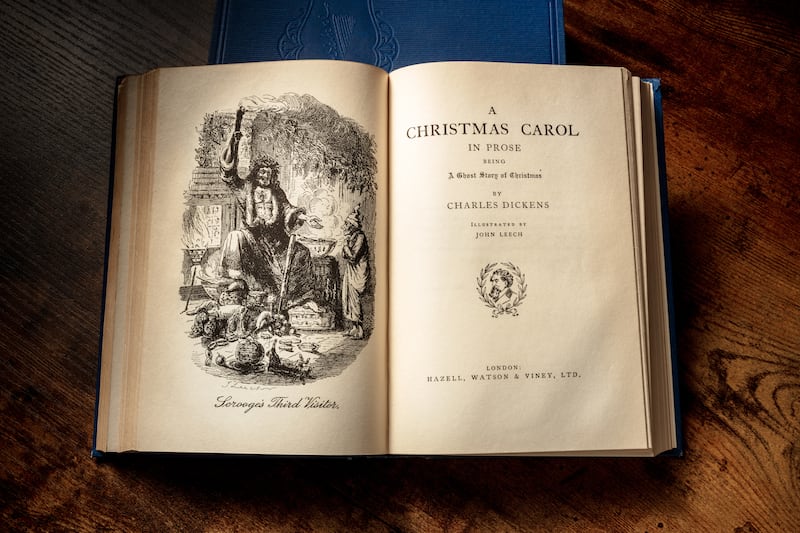 “Um Conto de Natal”, de Charles Dickens é visto aqui em 11 de agosto de 2021.