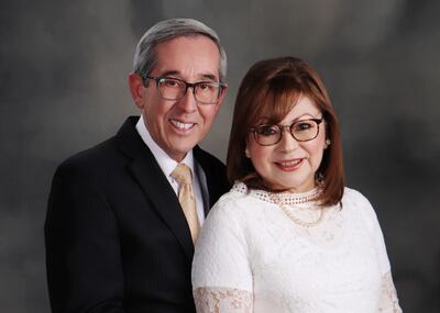 Glendon Lyons Castillo e Patricia Chávez Rodríguez de Lyons