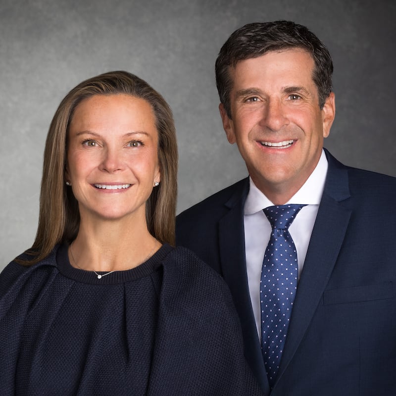 William Freedman e Alyson Freedman, que servirão como presidente e companheira da nova Missão Uruguai Salto a partir de julho de 2026.