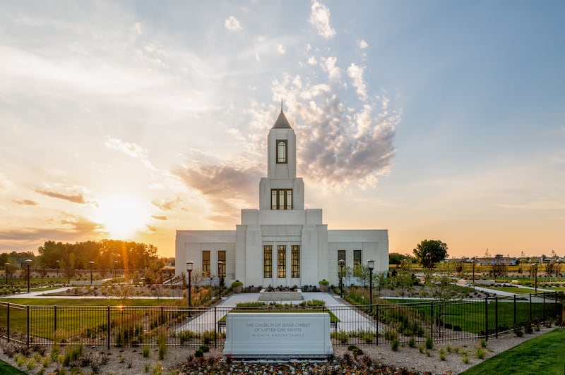 O Templo do Kansas de Wichita ao amanhecer.