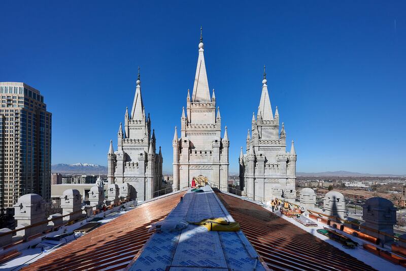 Nova capa de cobre instalada no telhado do Templo de Salt Lake na cidade de Salt Lake. Foto tirada na quarta-feira, 11 de março de 2026.