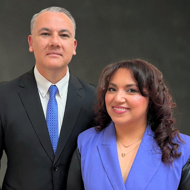 Eduardo J. Rex e Solange Rex, que servirão como presidente e companheira da Missão Guatemala Cidade da Guatemala Leste a partir de julho de 2026.
