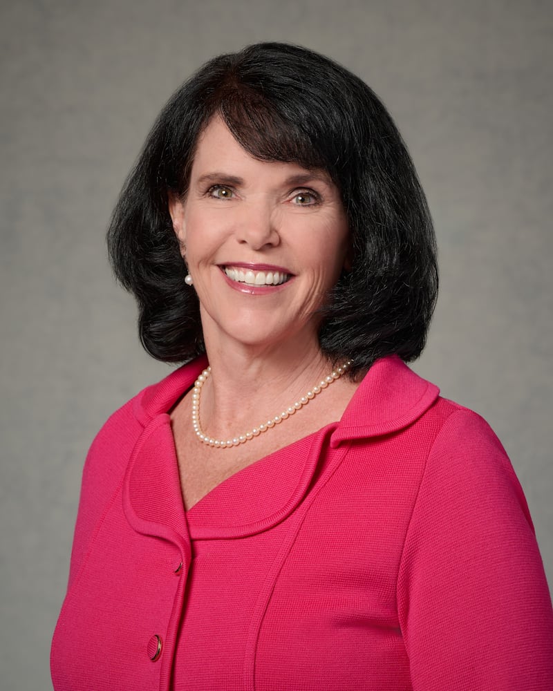 Irmã Sharlene Miner do conselho consultivo geral da Sociedade de Socorro.