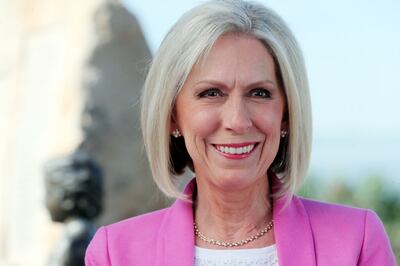 A presidente geral da Primária, Joy D. Jones, sorri antes de uma entrevista no Memorial das Crianças Pioneiras no Parque Patrimonial Este É o Lugar em Salt Lake City na segunda-feira, dia 15 de junho de 2020.