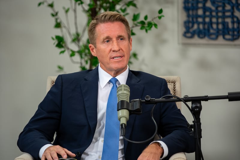 O Presidente Geral dos Rapazes Timothy L. Farnes fala durante uma gravação do podcast Church News lançado segunda-feira, 31 de agosto de 2026.