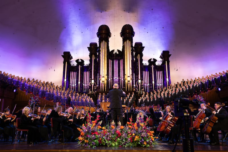 O Coro do Tabernáculo e a Orquestra na Praça do Templo apresentam "Música e Palavras de Inspiração" no histórico Tabernáculo de Salt Lake em Salt Lake City em 2025
