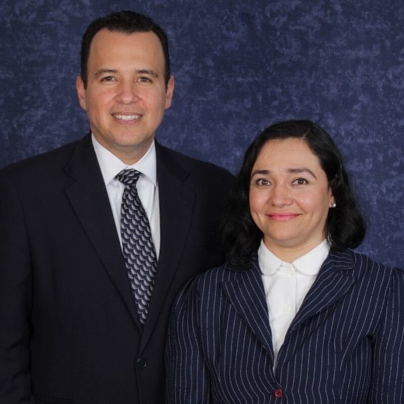 Carlos Gabriel Prieto e Dayalsi Gomez de Prieto, que servirão como presidente e companheira da Missão México Xalapa começando em julho de 2026.