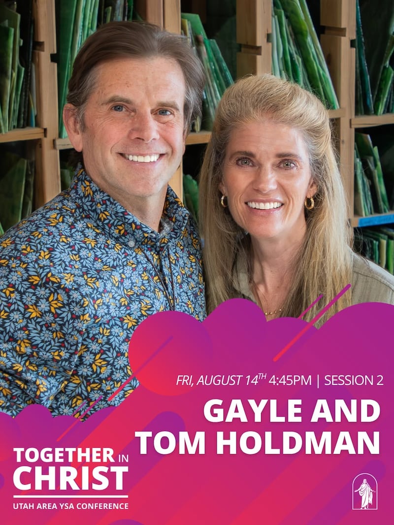 Gayle e Tom Holdman, os principais artistas e diretores da Holdman Studios, são anunciados como oradores principais da Conferência da Área YSA de Utah de 2026 em uma postagem de mídia social de 24 de julho.