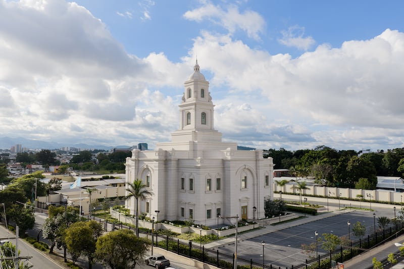 O exterior do Templo de Miraflores Cidade da Guatemala, Guatemala.