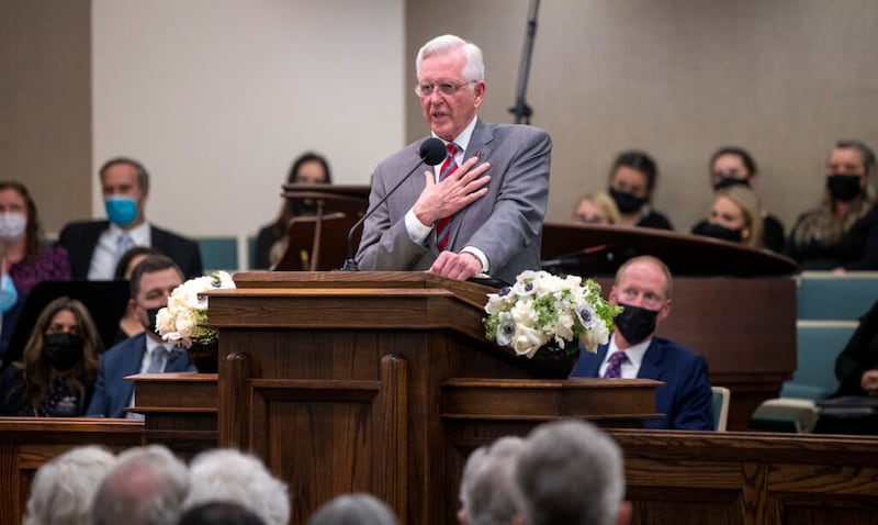 Élder D. Todd Christofferson, do Quórum dos Doze Apóstolos, discursa para membros de A Igreja de Jesus Cristo dos Santos dos Últimos Dias na Estaca San Diego Califórnia, no 175º aniversário da chegada do Batalhão Mórmon a San Diego no sábado, dia 29 de janeiro de 2022.