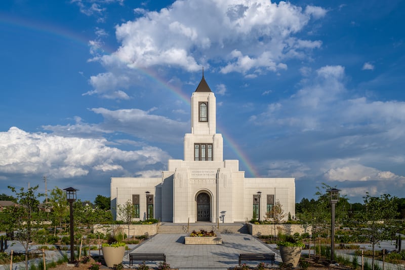 O Templo de Wichita, Kansas em um dia nublado.