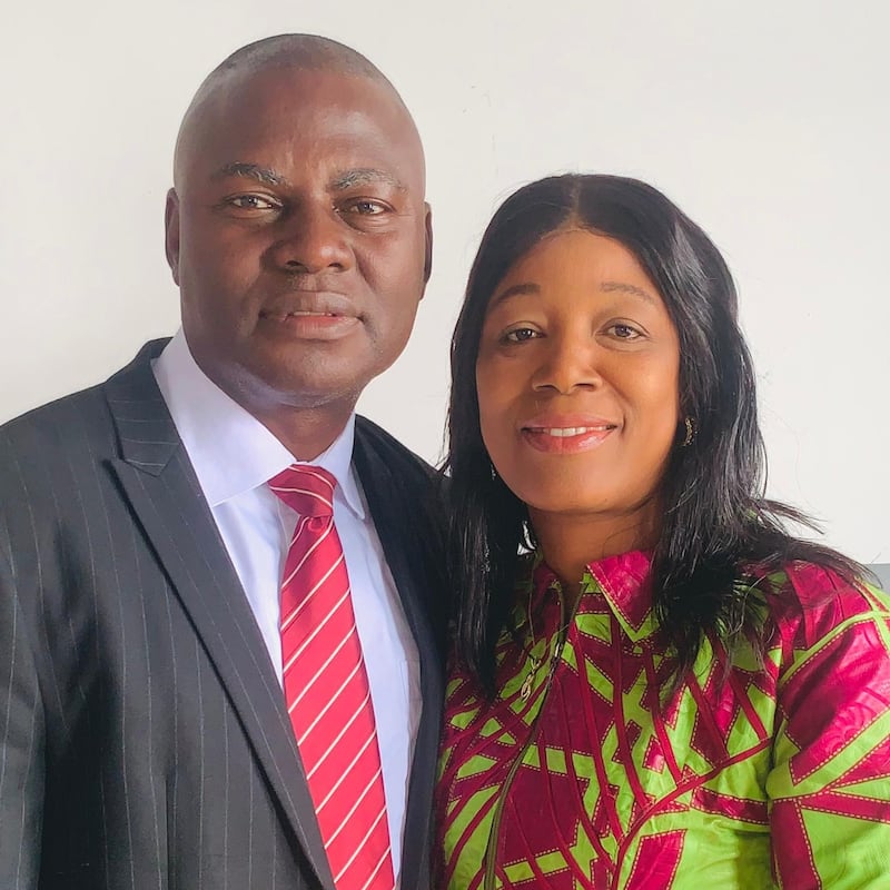 Vally Tshimanga e Christine Kapenga, que servirão como presidente e companheira da nova Missão República Democrática do Congo Mwene-Ditu a partir de julho de 2026.