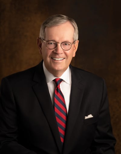 A Primeira Presidência de A Igreja de Jesus Cristo dos Santos dos Últimos Dias chamou o ex-governador de Utah, Michael O. Leavitt, como novo presidente do Coro do Tabernáculo na Praça do Templo.