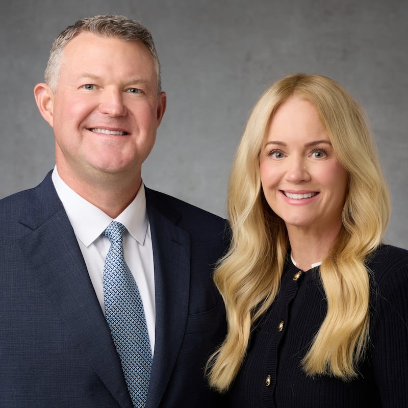 Jayson Newitt e Allison Newitt, que servirão como presidente e companheira da Missão Espanha Barcelona a partir de julho de 2026.