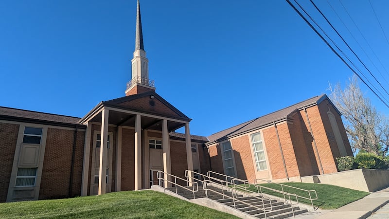 O Centro de Estaca Murray Utah de A Igreja de Jesus Cristo dos Santos dos Últimos Dias é retratado em 24 de abril de 2026.