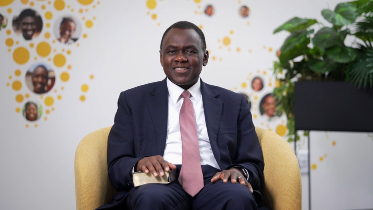 Elder Edward Dube da Presidência dos Setenta fala de um devocional BYU–Pathway Worldwide na sexta-feira, 5 de junho de 2026.