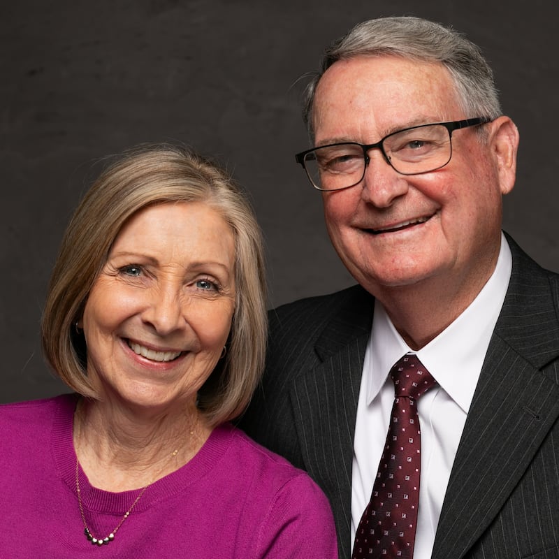 Lyman Hafen e Debbie Hafen, que servirão como presidente e matrona do Templo de St. George Utah a partir de setembro de 2026.