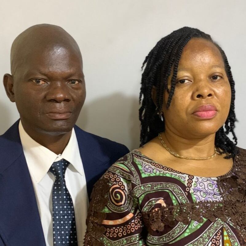 Pierrot Kabunda e Frida Kabunda, que servirão como presidente e companheira da Missão República Democrática do Congo Kananga a partir de julho de 2026.