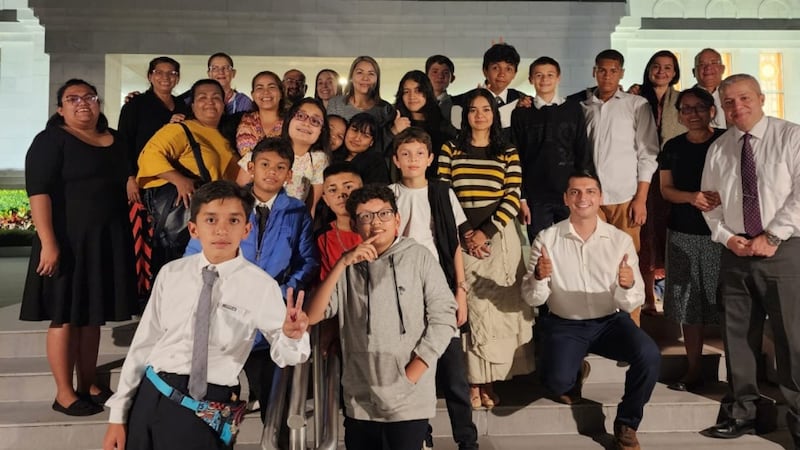 Santos dos últimos dias participaram de atividades de história da família, durante a semana comemorativa do Dia Internacional da Família na Costa Rica, de 15 a 21 de maio de 2023.
