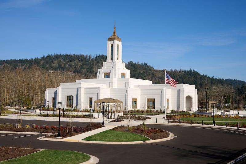 A ilustração do exterior do Templo de Willamette Valley, Oregon.