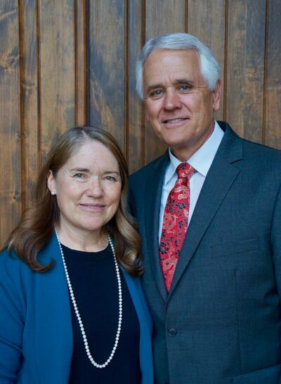 Élder William K. Jackson e irmã Lois Andrey Jackson