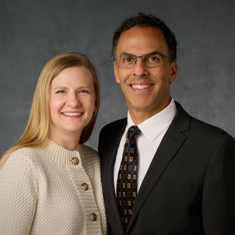 Paul D. Hernandez e Janelle F. Hernandez, que servirão como presidente e companheira da Missão Porto Rico San Juan a partir de julho de 2026.