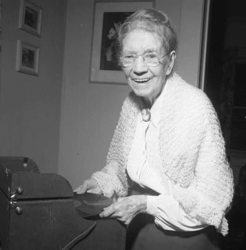Ruth May Fox em seu 103º aniversário em novembro de 1956.