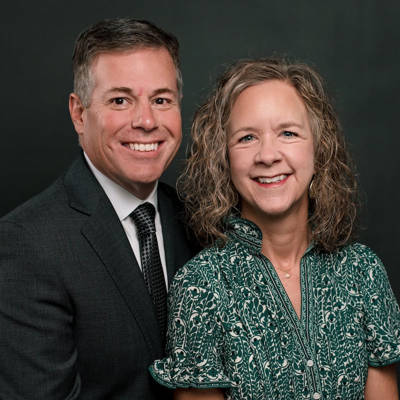 Jason M. Mattingley e Karen B. Mattingley, que servirão como presidente e companheira da nova Missão Espanha Madri Leste a partir de julho de 2026.