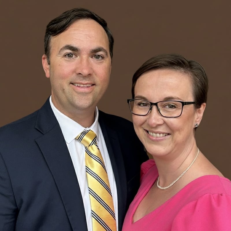 David Roy e Jenna Roy, que servirão como presidente e companheira da Missão Filipinas Manila a partir de julho de 2026.