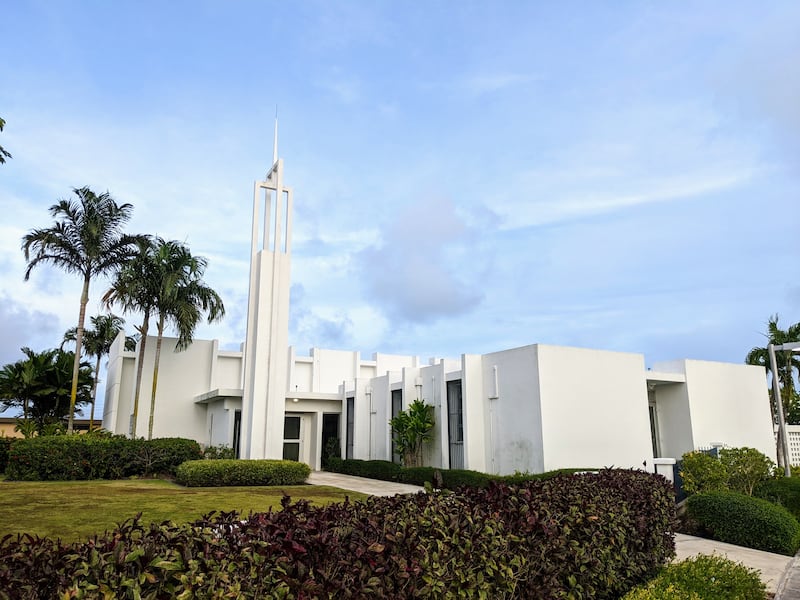 Uma capela de A Igreja de Jesus Cristo dos Santos dos Últimos Dias em Barrigada, Guam.