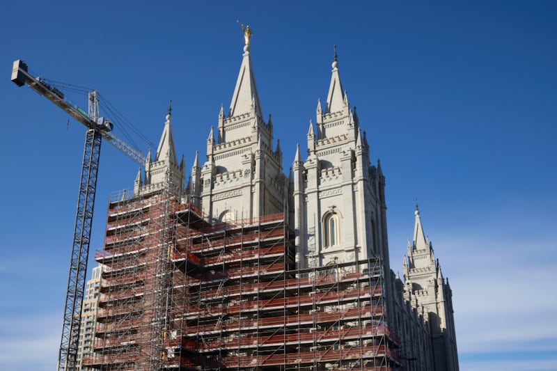 Partes do andaime foram removidas do Templo de Salt Lake na Cidade de Salt Lake em 30 de janeiro de 2026.